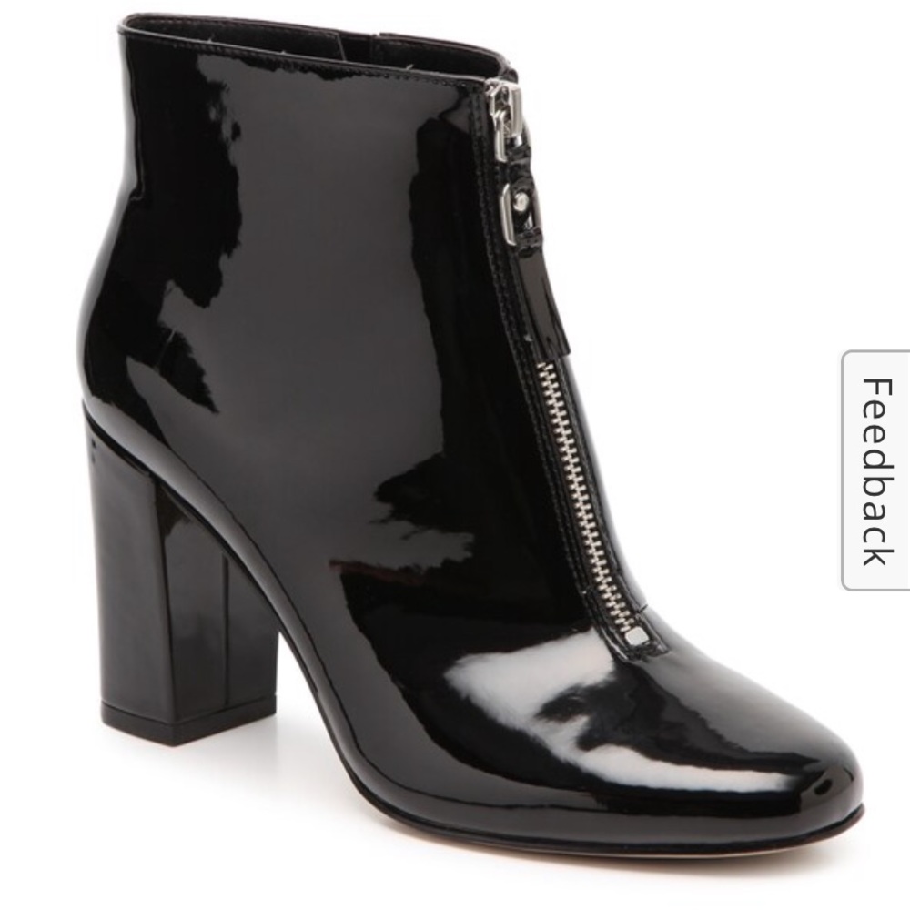 NWOT Tahari Sarah Bootie Never worn Faux patent leather block 31/2 “ heel